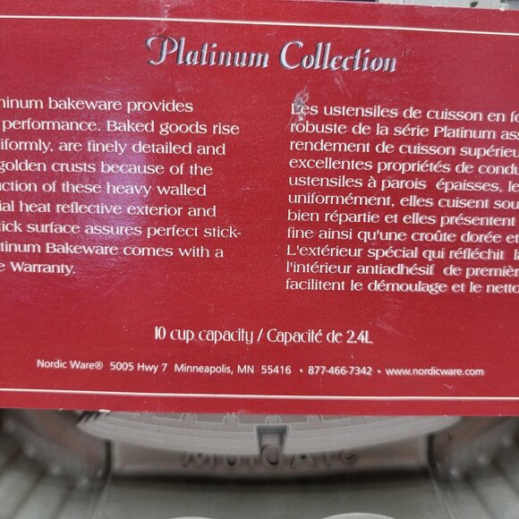 Nordic Ware Stadium Bundt Pan 9-Cup 2.1L Platinum Collection Heavy Cast Aluminum - Picture 9 of 9